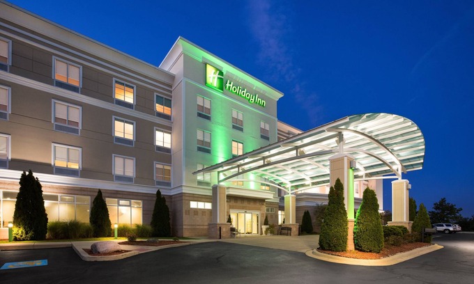 Jackson Hotel | Holiday Inn Jackson NW - Airport Road by IHG