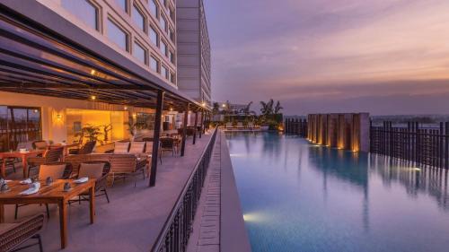 Mayur Vihar Phase 1 Hotel | Holiday Inn New Delhi Mayur Vihar Noida by IHG