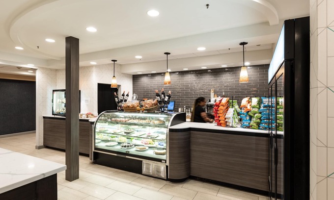 Newark Hotel | Holiday Inn Newark International Airport by IHG