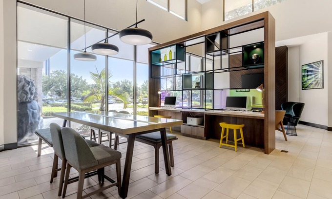 Florida Central Atlantic Coast Hotel | Holiday Inn Orlando International Dr-ICON by IHG
