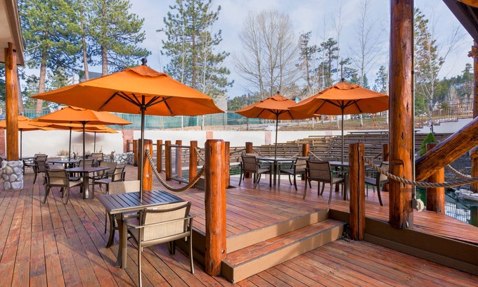 The Village Hotel | Holiday Inn Resort The Lodge At Big Bear Lake by IHG