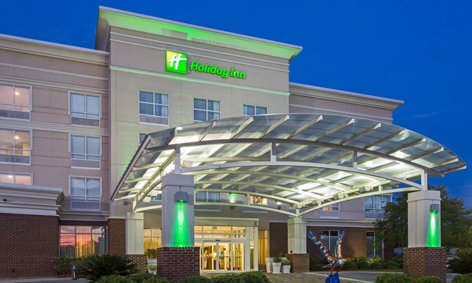 Statesboro Hotel | Holiday Inn Statesboro-University Area by IHG