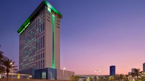 Dubai Festival City Hotel | Holiday Inn & Suites - Dubai Festival City by IHG