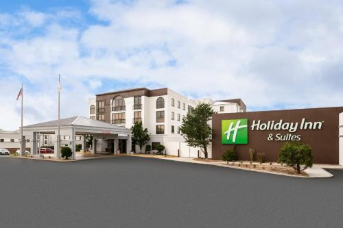 Springfield Hotel | Holiday Inn & Suites Springfield-I-44 by IHG