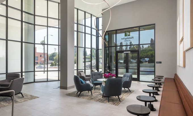 Monterey Park Hotel | Holiday Inn & Suites Monterey Park Los Angeles by IHG