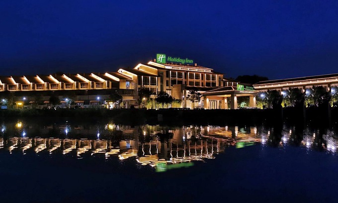 Jianyang District Hotel | Holiday Inn Wuyi Mountain Water Village by IHG