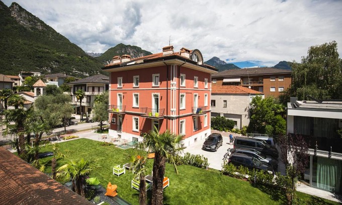 Riva del Garda Hotel | Holiday IV Gardan