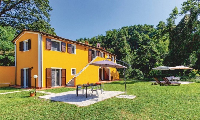 Carrara House | Holiday Michelangelo