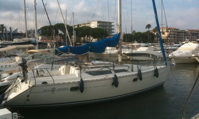 Golfe Juan Boat Rental | Holiday on a Cabin Cruiser, Port Camille Rayon, Le Golfe Juan 06220