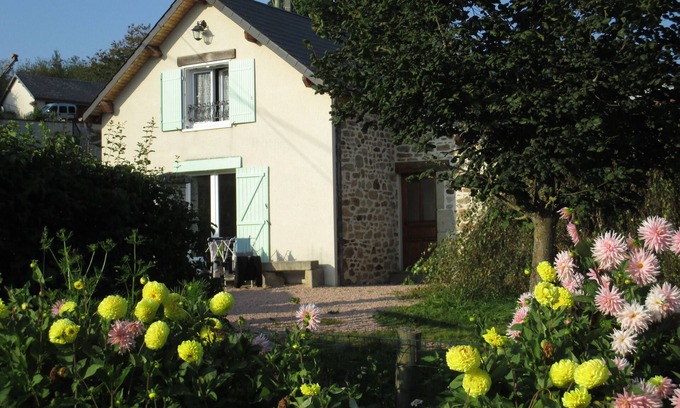 Gouttieres House | Holiday rental in le bouchaud