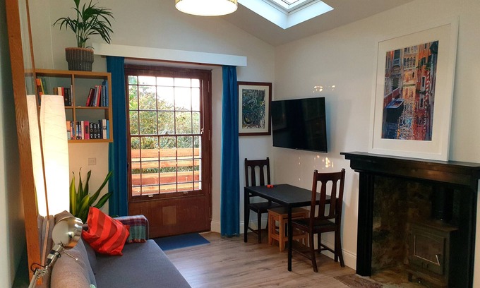 Liverton Apartment | Holiday Retreat Near Dartmoor National Park and Devon Beaches-Super King Flat