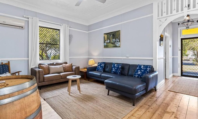 Cessnock House | HOLIDAYS ON LOVE STREET/HUNTER VALLEY
