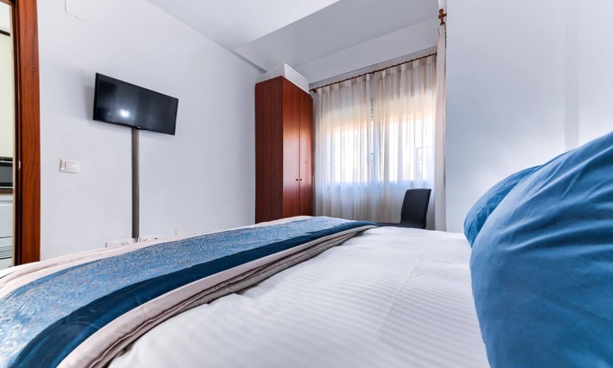 Plaza de Toros Vieja Apartment | Holidays2Malaga Salitre Apartment close Train Station and Old Town Malaga