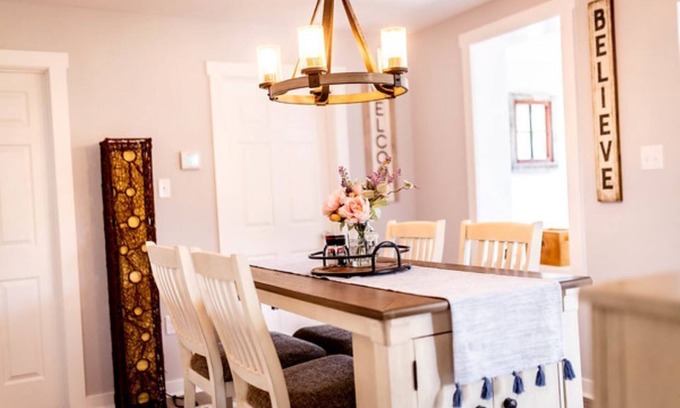 Smithsburg House | Hollow Hideaway is just the place if you looking to get away and relax.
