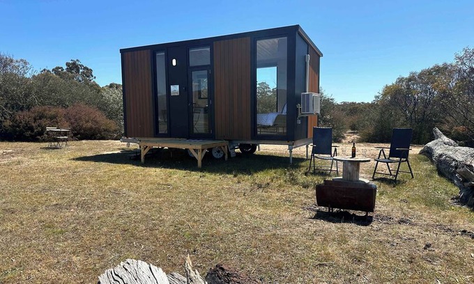 Laharum House | Hollow Mountain Getaway 1 by Tiny Away