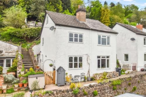Malvern House | Holly Cottage