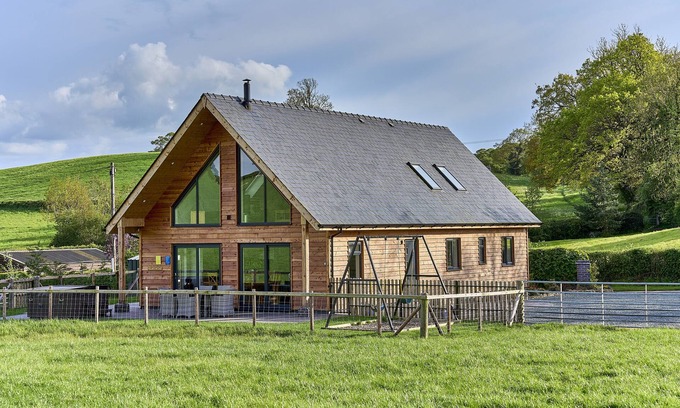 Forden Cottage | Holly Lodge