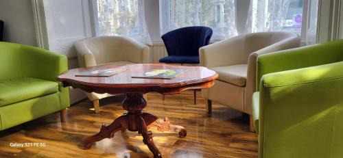 Weston-super-Mare House | Holly Lodge