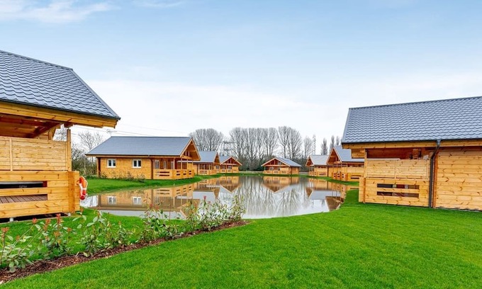 York Ski Chalet | Holly Tree Lodge Accessible PF