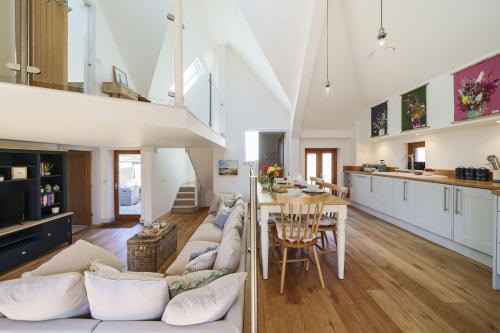 Ansty House | Hollybank Barn