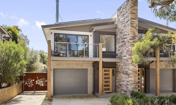 Anglesea House | Holmly 1 - Premium Position, Walk to Everything!