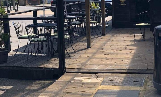 Guildford Hotel | Holroyd Arms