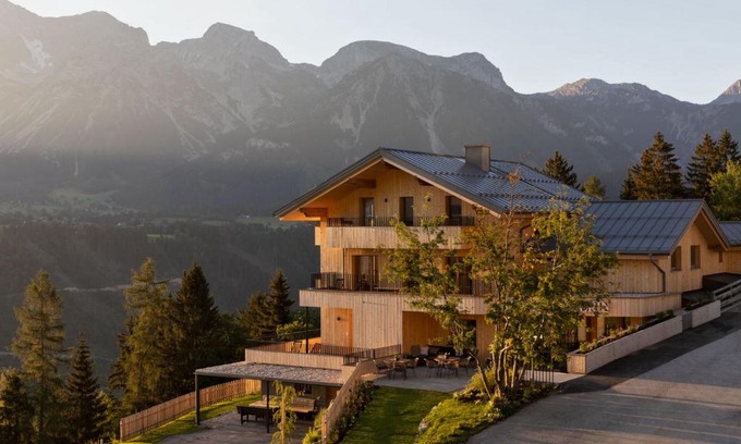 Schladming Apartment | Holzhackerin - the charming Haus am Berg