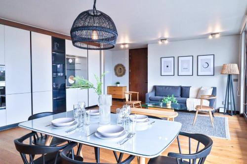 Vitacura Apartment | HOM I 2D2B cerca al mall Parque Arauco con Parking AV103