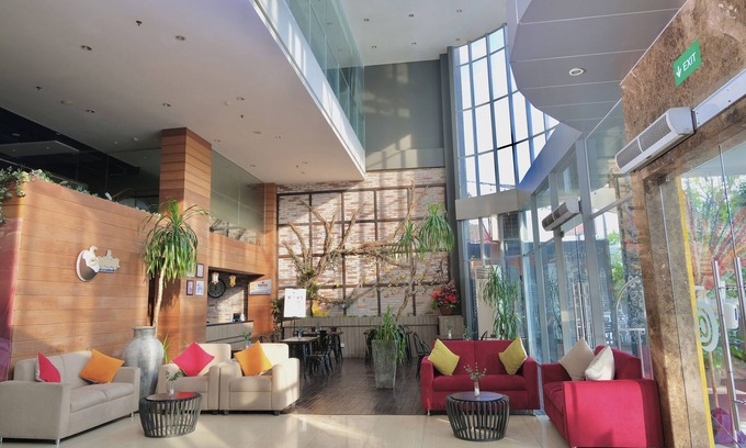 Semarang Hotel | @HOM Simpang Lima Semarang