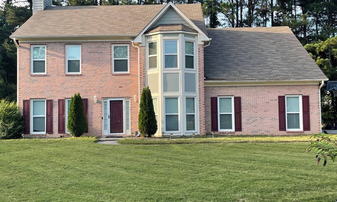 Powder Springs House | Home Away From Home- Charming house in peaceful Powder Springs with AC and WiFi