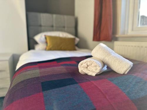 Newark House | Home Away From Home - Perfect For Contractors
