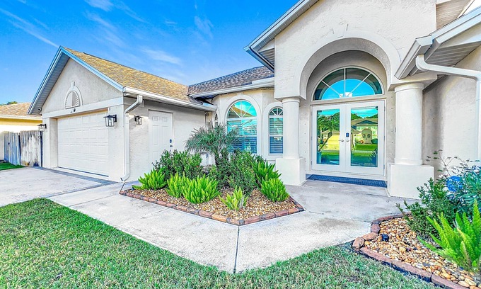 Port Saint Lucie House | Home Away From Home w/Private Heated Pool, Game room and quiet place to relax!