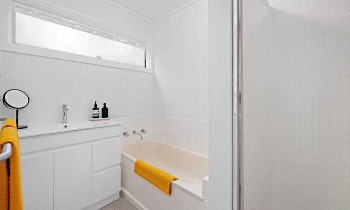 Blairgowrie House | Home away from home -Charming retro beach retreat