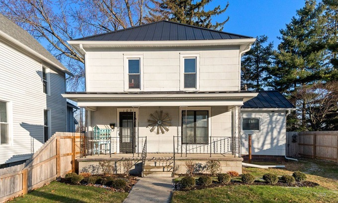 Kendallville House | Home Away From Home