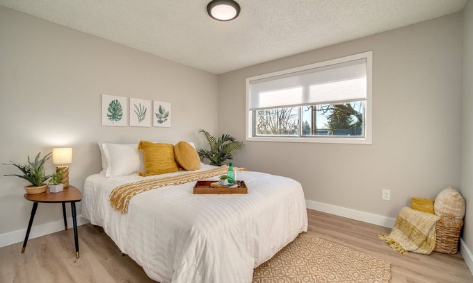 Five Corners House | Home away from Home! Clean and bright remodeled 3 bedroom home w all essentials!