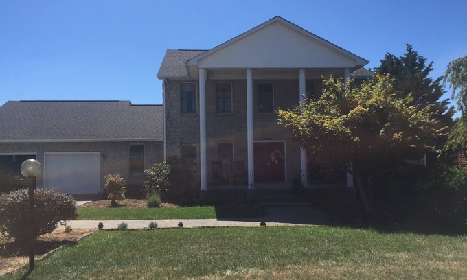 Blacksburg House | Home Away From Home For Hokies
