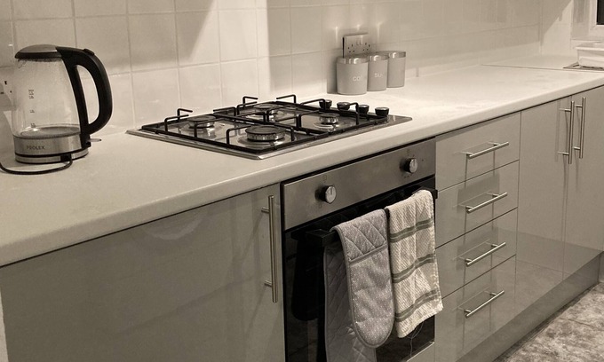 Liverpool House | Home away from Home: welcoming 2 bed whole house in North Liverpool near Aintree