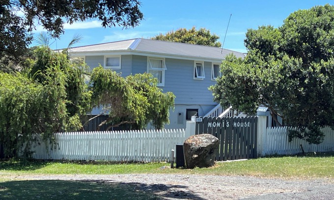 Opononi Apartment | "Home Away From Home" - Hokianga Harbour - 5 minutes drive from Opononi Village