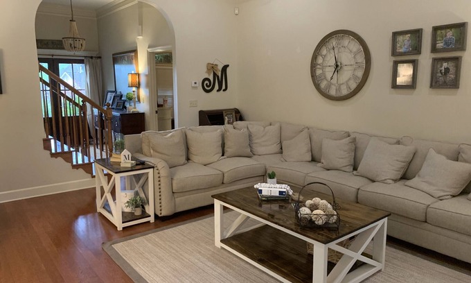 Northport House | Home away from home in quiet neighborhood