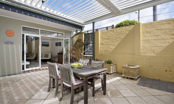 Randwick House | Home away from home: renovated 1920s heritage house