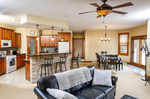 Sturgeon Bay House | Home Away from Home by Simple Life Rentals