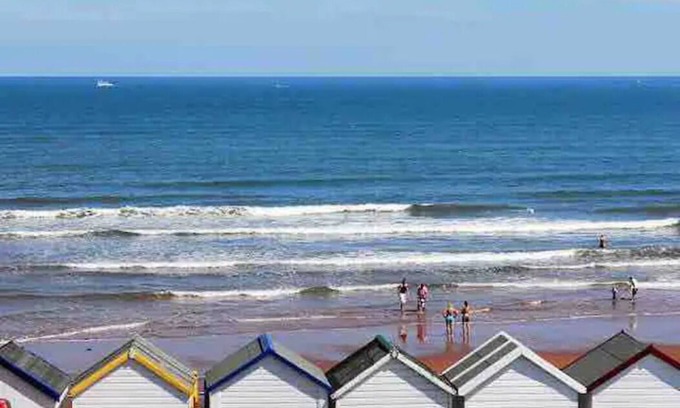 Paignton Apartment | Home by the Sea Quirky Three Bedroom Family House