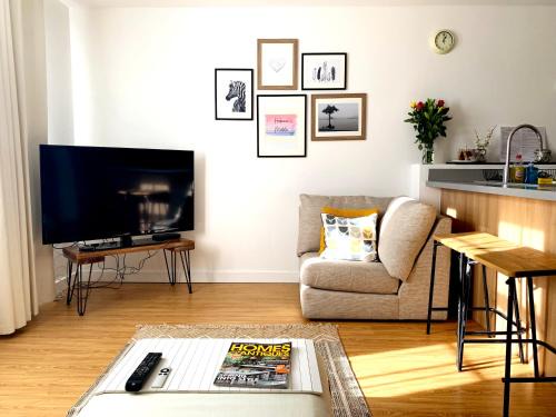 Doncaster Apartment | Home Crowd Luxury Apartments- Hamilton House