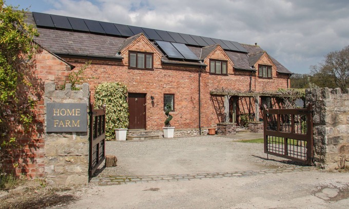 Saint Asaph Cottage | HOME FARM, pet friendly, character holiday cottage in St Asaph