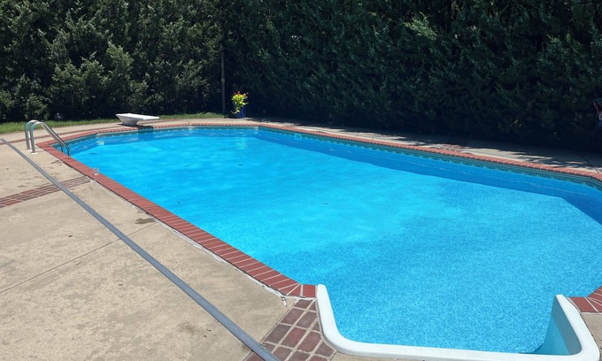 Neenah House | Home for EAA Week! Pool, HotTub and Much More to Relax before or after Airshow!