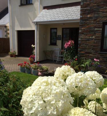 Hartland Bed & Breakfast | Home from Home B&B