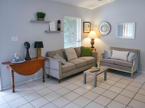 Englewood Park House | Home in Orlando