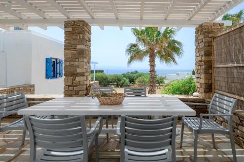 Ampelas House | Home in Paros
