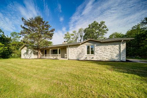 Harborcreek House | Home Less Than 1 Mi to Lake Erie and Shades Beach Park!