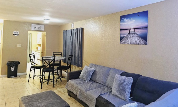West Arlington Villa | Home Near Cowboys, Rangers Stadium, Parks Mall, Six Flags, Hurricane Harbor!